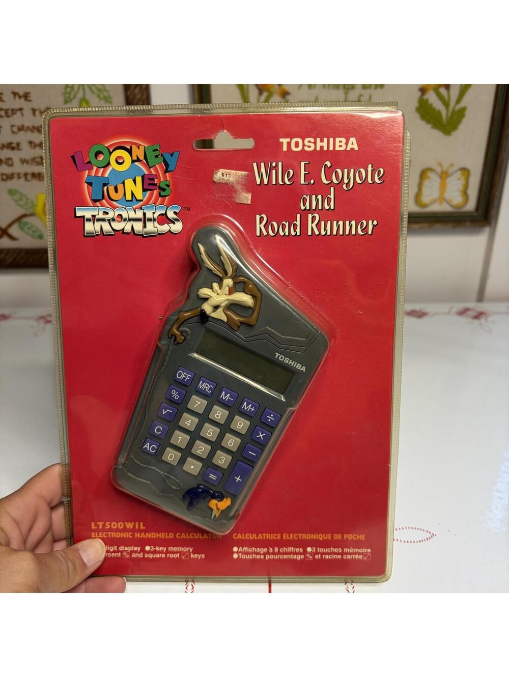 Wile E. Coyote looney tunes calculator vintage 1990s